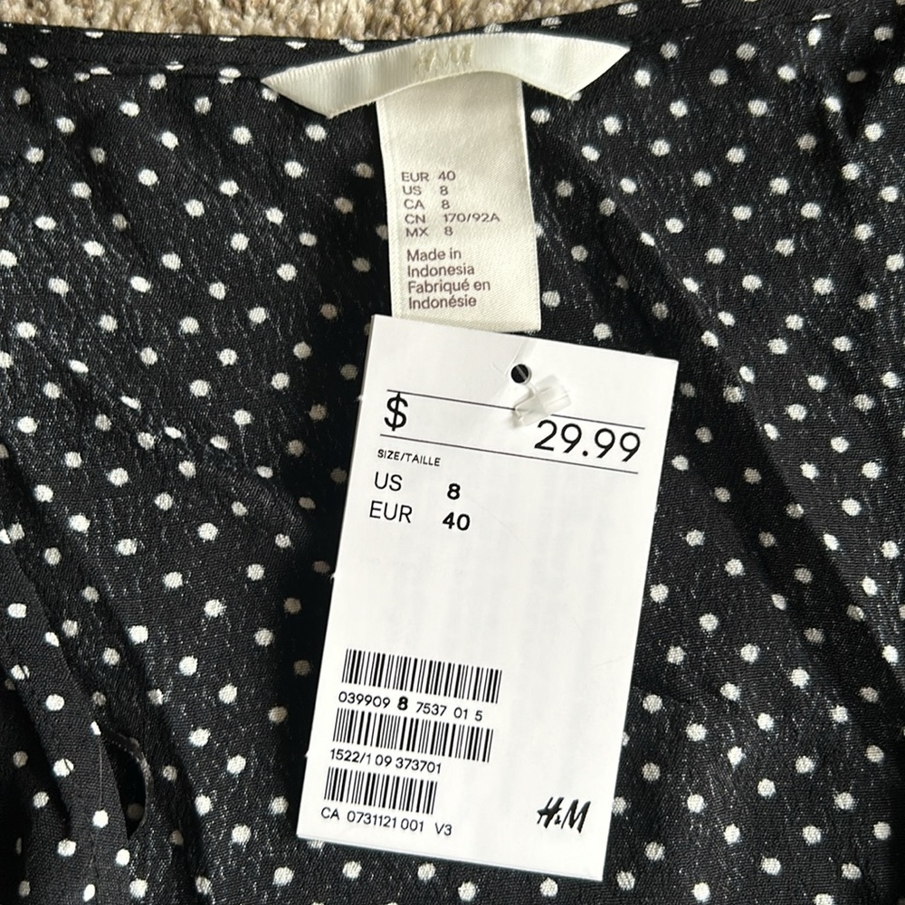 HM V-Neck Ruched Blouse - Picture 5 of 5